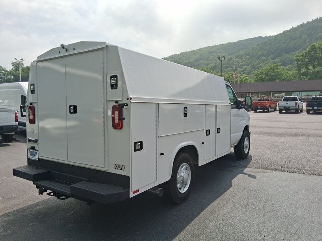 2026 Ford E-Series Cutaway E-350 SRW
