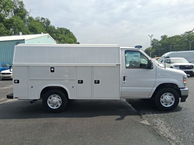 2026 Ford E-Series Cutaway E-350 SRW