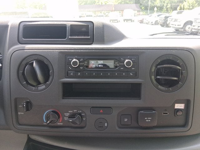 2026 Ford E-Series Cutaway E-450 DRW