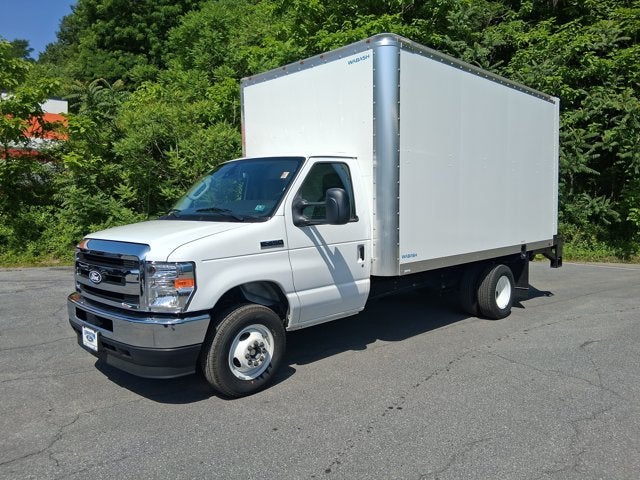 2026 Ford E-Series Cutaway E-450 DRW