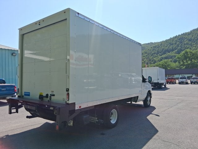 2026 Ford E-Series Cutaway E-450 DRW