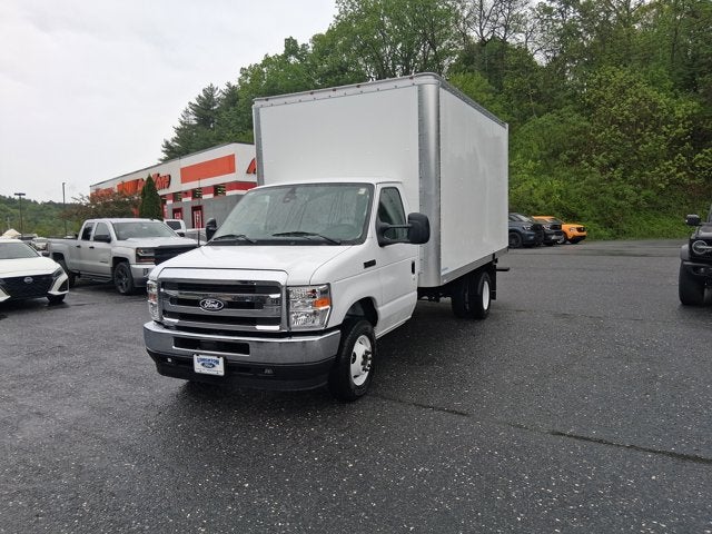 2026 Ford E-Series Cutaway E-450 DRW