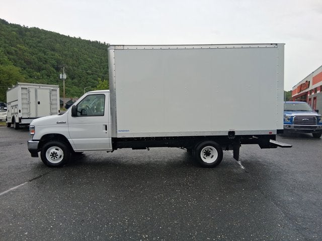 2026 Ford E-Series Cutaway E-450 DRW