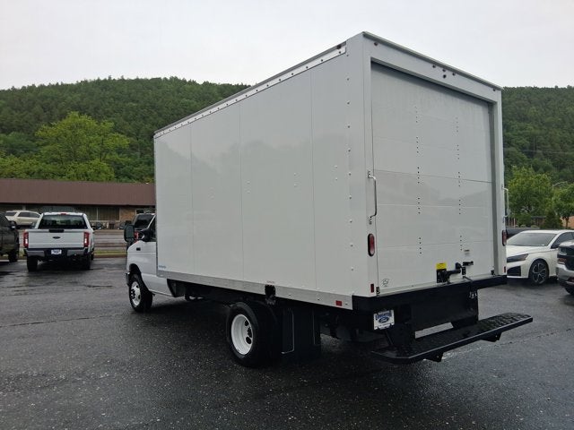 2026 Ford E-Series Cutaway E-450 DRW