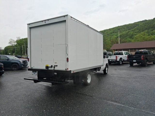 2026 Ford E-Series Cutaway E-450 DRW