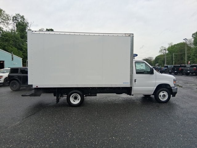 2026 Ford E-Series Cutaway E-450 DRW