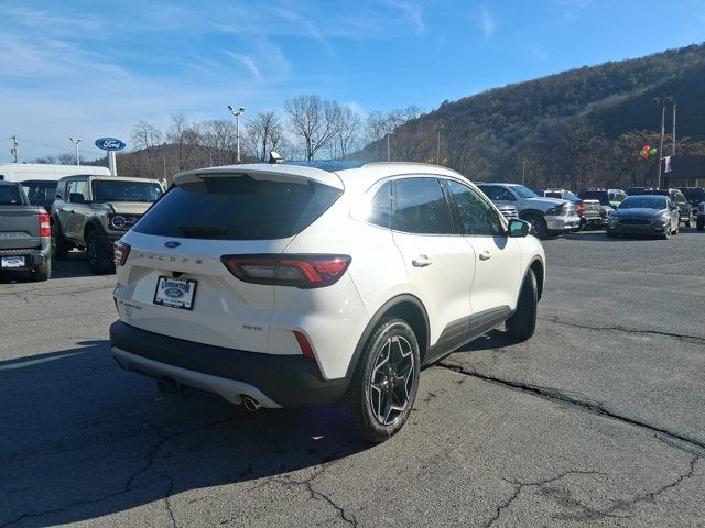 2026 Ford Escape Platinum