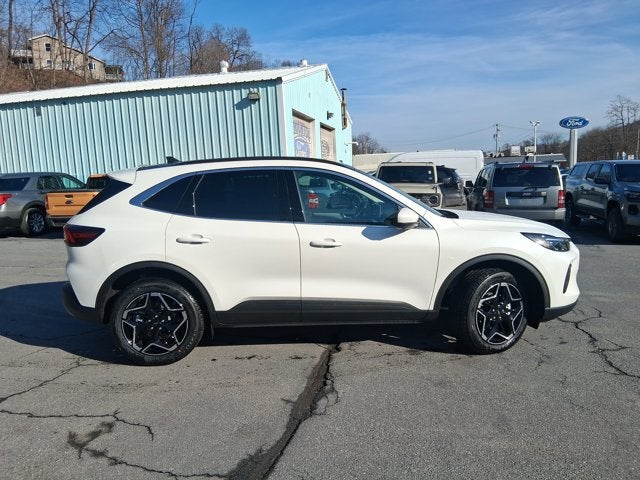 2026 Ford Escape Platinum