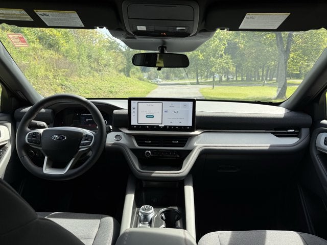 2027 Ford Explorer Active w/200A Pkg