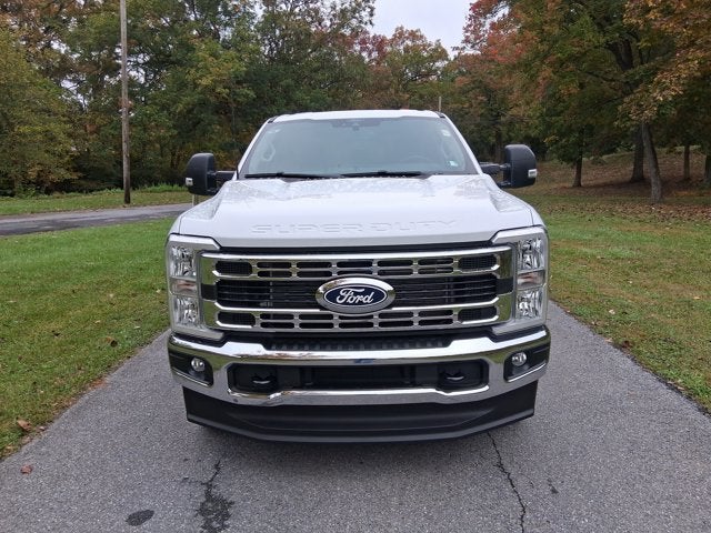 2027 Ford Super Duty F-250 SRW XLT