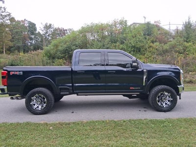 2023 Ford Super Duty F-250 SRW LARIAT