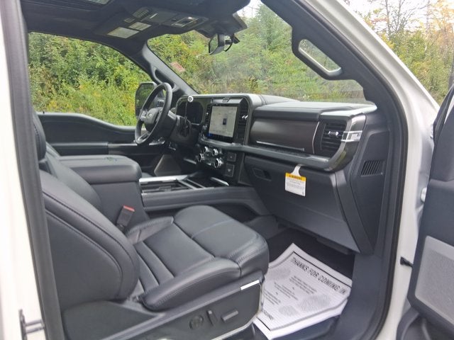 2027 Ford Super Duty F-350 SRW Platinum