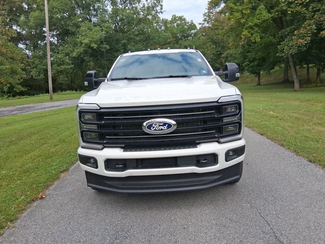 2027 Ford Super Duty F-350 SRW Platinum