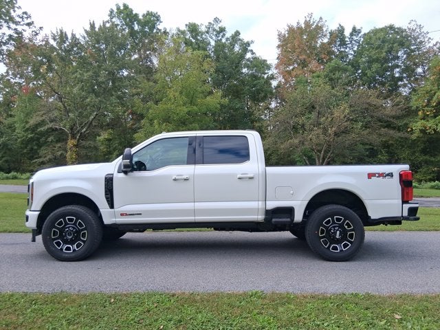 2027 Ford Super Duty F-350 SRW Platinum