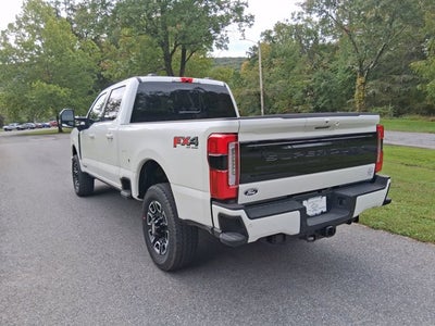 2027 Ford Super Duty F-350 SRW Platinum