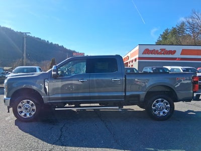 2026 Ford Super Duty F-350 SRW LARIAT