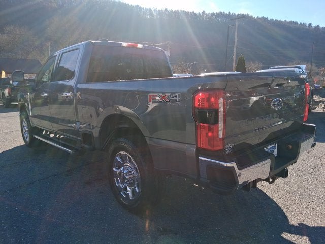 2026 Ford Super Duty F-350 SRW LARIAT
