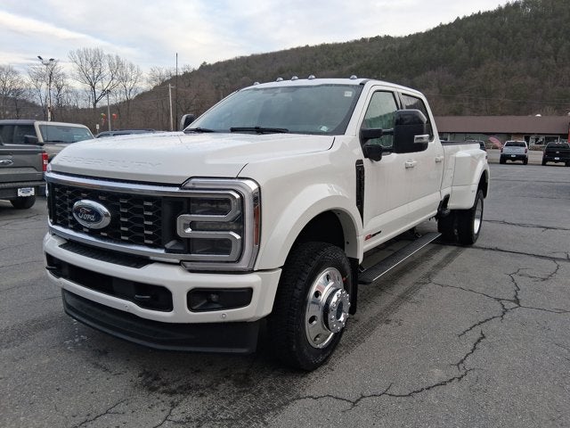 2026 Ford Super Duty F-450 DRW F-450® Platinum®