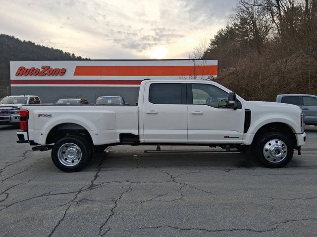 2026 Ford Super Duty F-450 DRW F-450® Platinum®